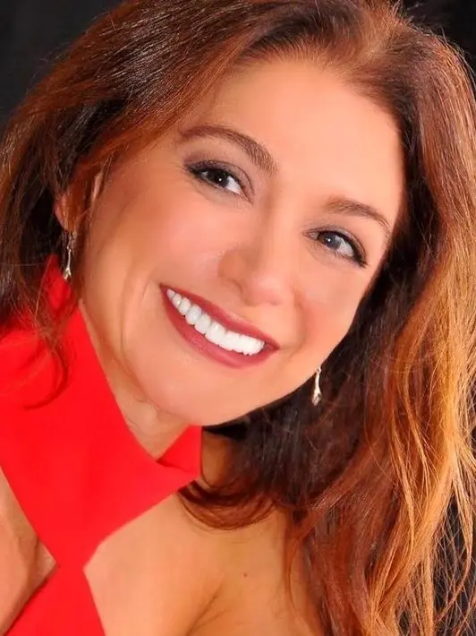 Elena S.: Expert Bridal Stylist & Makeup Artist | Beauty Icon NYC