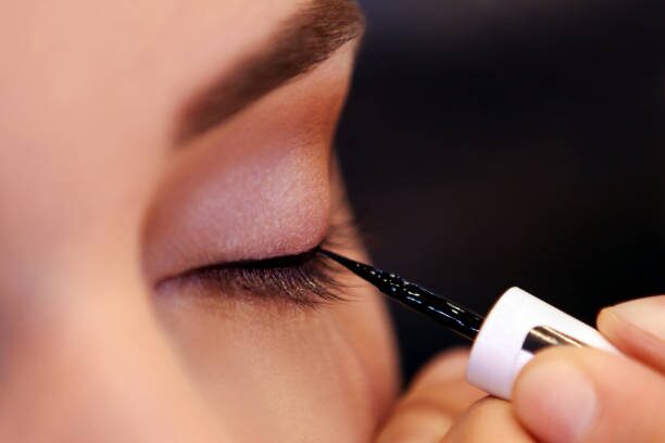 How Our Makeup Artists Can Help Conceal Skin Imperfections and Create a Flawless Look